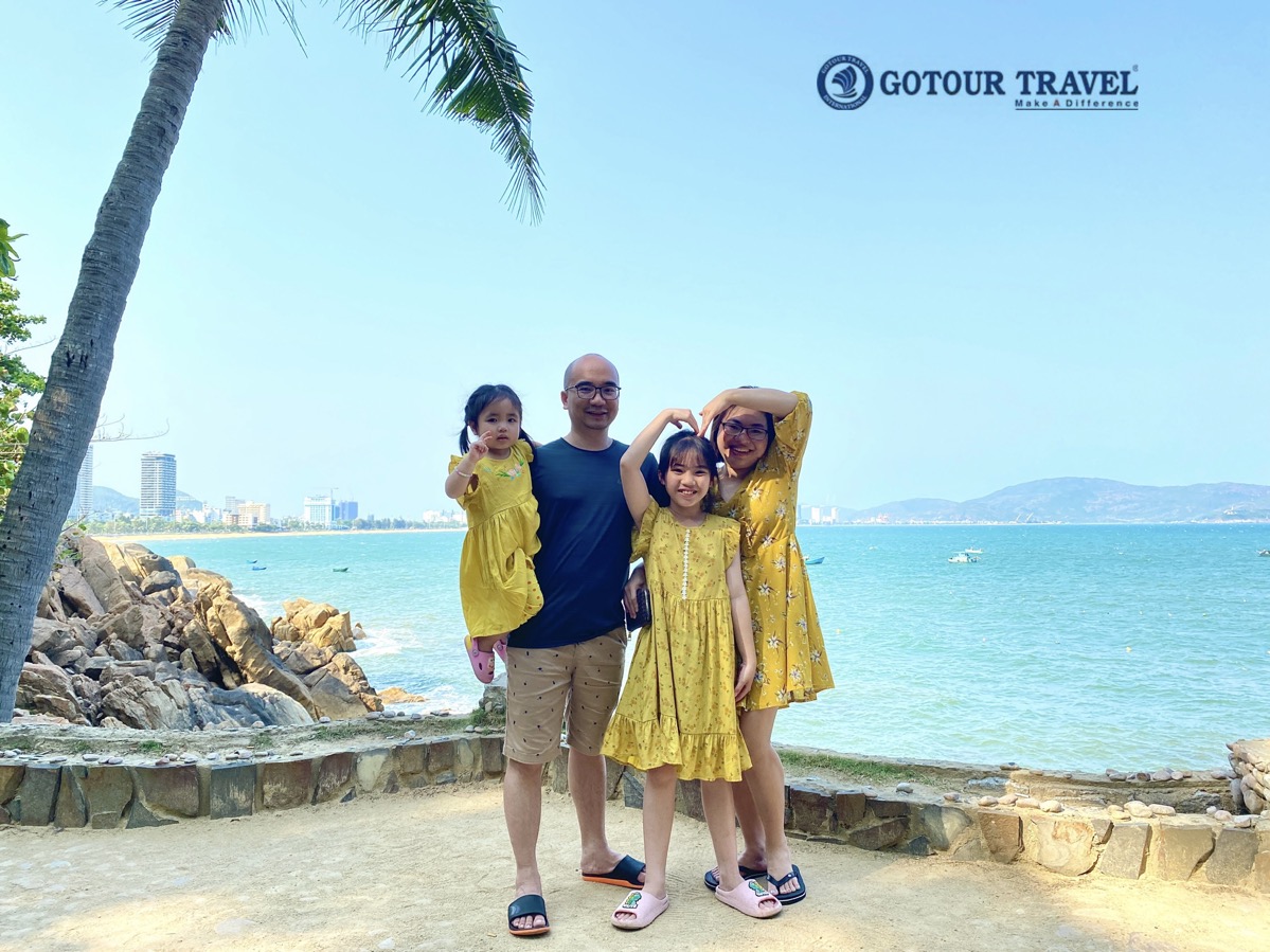 Bãi tắm Hoàng Hậu - City Tour Quy Nhơn